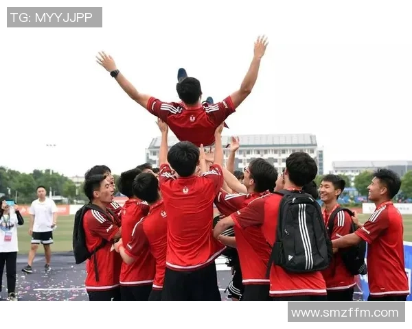 28岁足球天才崛起 球场风云变幻新星未来可期 28岁足球天才崛起 球场风云变幻新星未来能够期