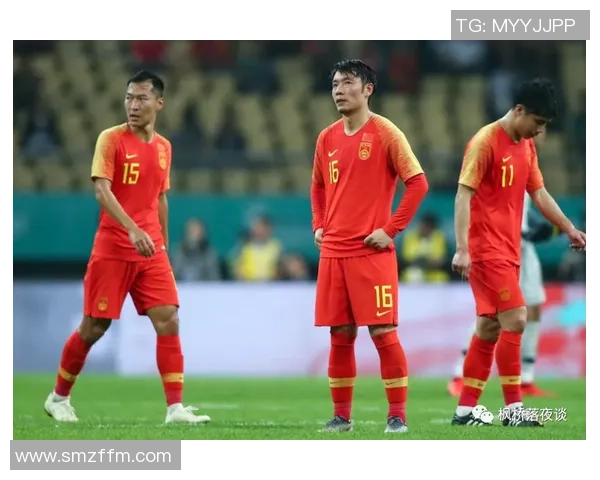 卷发中场闪耀绿茵赛场智慧与艺术交织的足球灵魂 卷发中场闪耀绿茵赛场智慧与艺术交织的足球灵魂